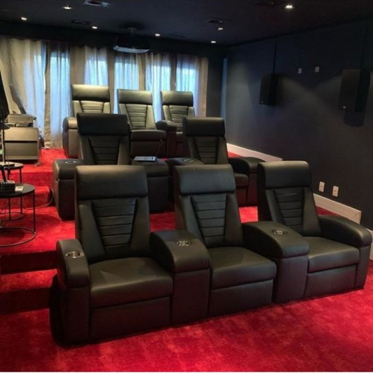 image of Recliner sofa 